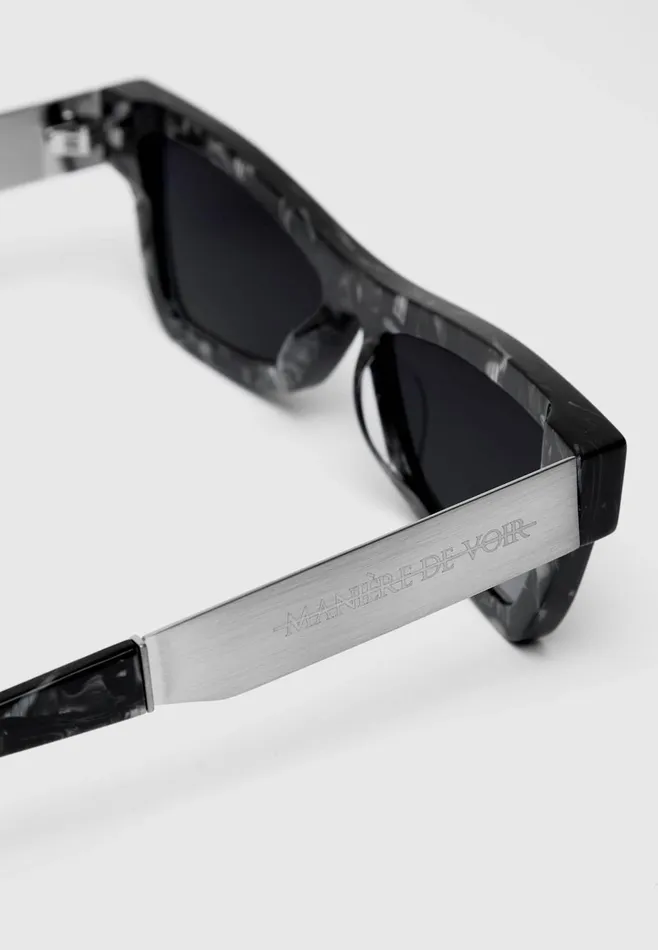 Men Manire De Voir Corsica Sunglasses Black Marble