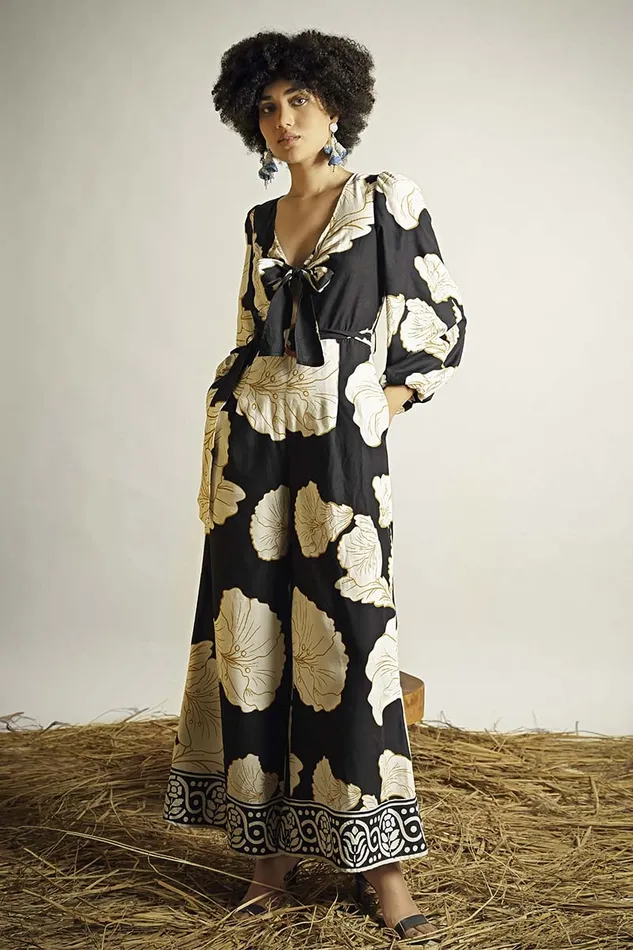 America and Beyond Black And White Floral Daze Printed Jumpsuit Women Jumpsuits