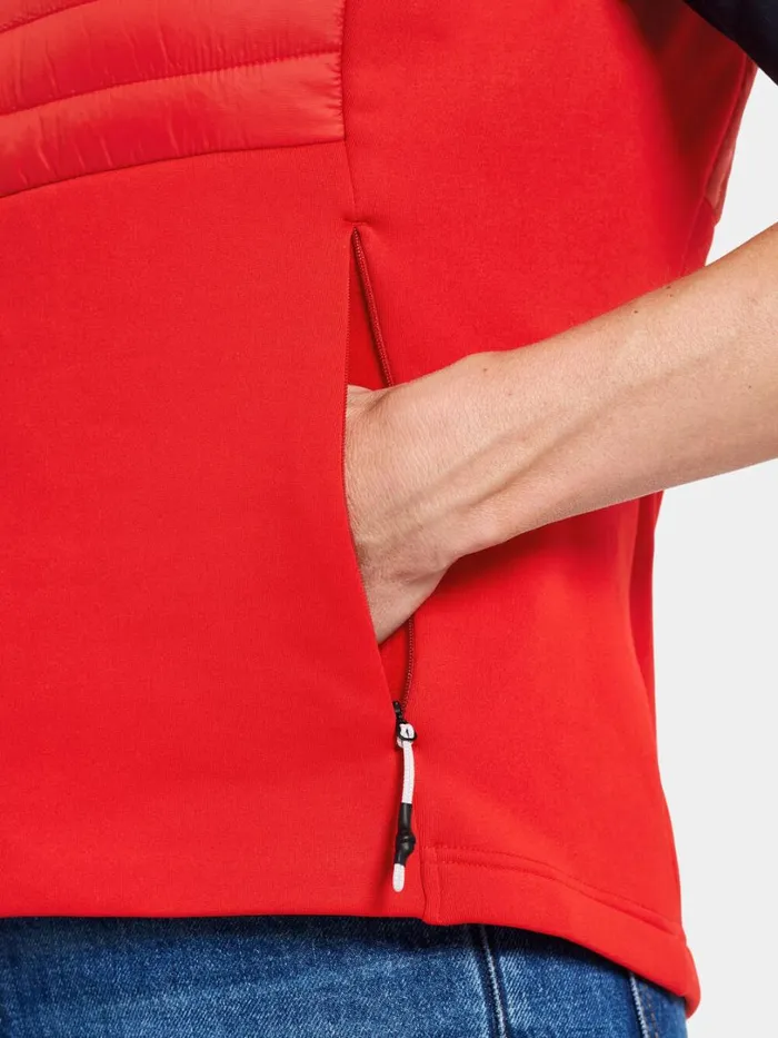 Annema Vest Lava Red Women Didriksons Vests Annema Vest Lava Red Women Didriksons Vests