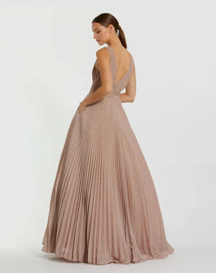 Best Sellers Women Mac Duggal Shimmering Georgette Pleated Sleeveless Gown Royal