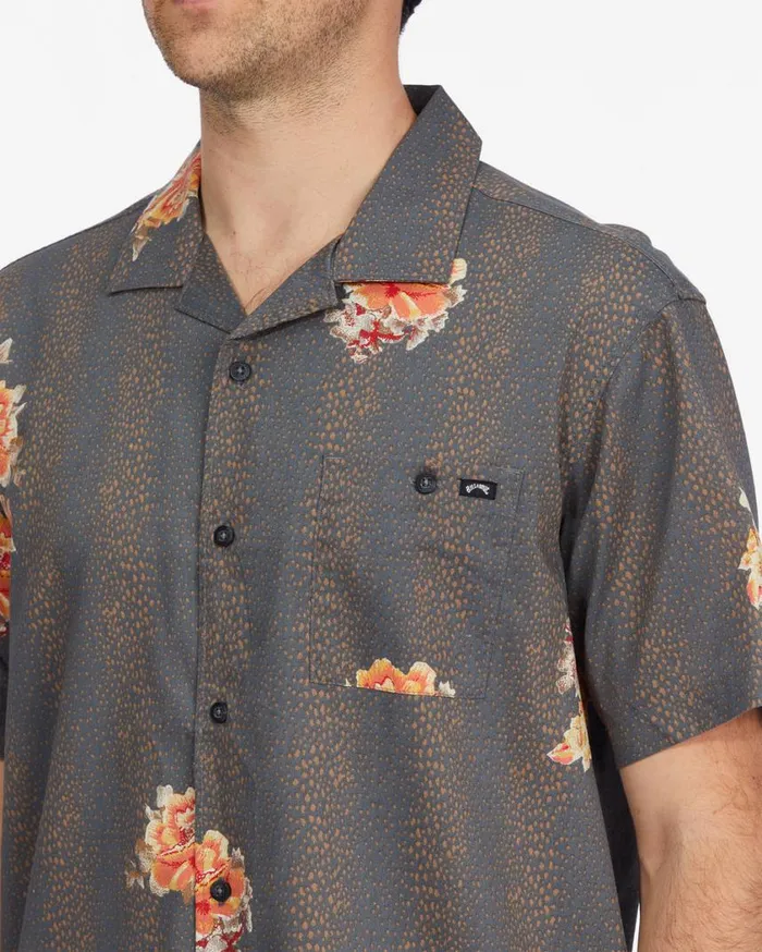Billabong Sundays Vacay Short Sleeve Shirt Mud Mens Shirts Billabong Sundays Vacay Short Sleeve Shirt Mud Mens Shirts