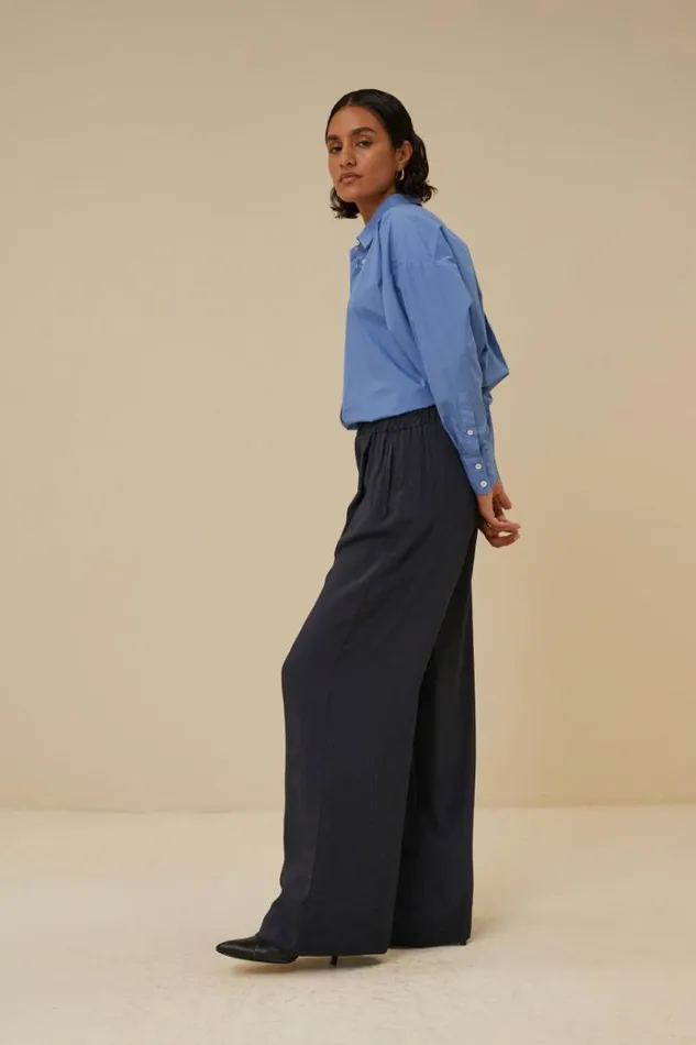 ByBar Broeken Vrouwelijk Benji Satin Stripe Pant Graphite ByBar Broeken Vrouwelijk Benji Satin Stripe Pant Graphite