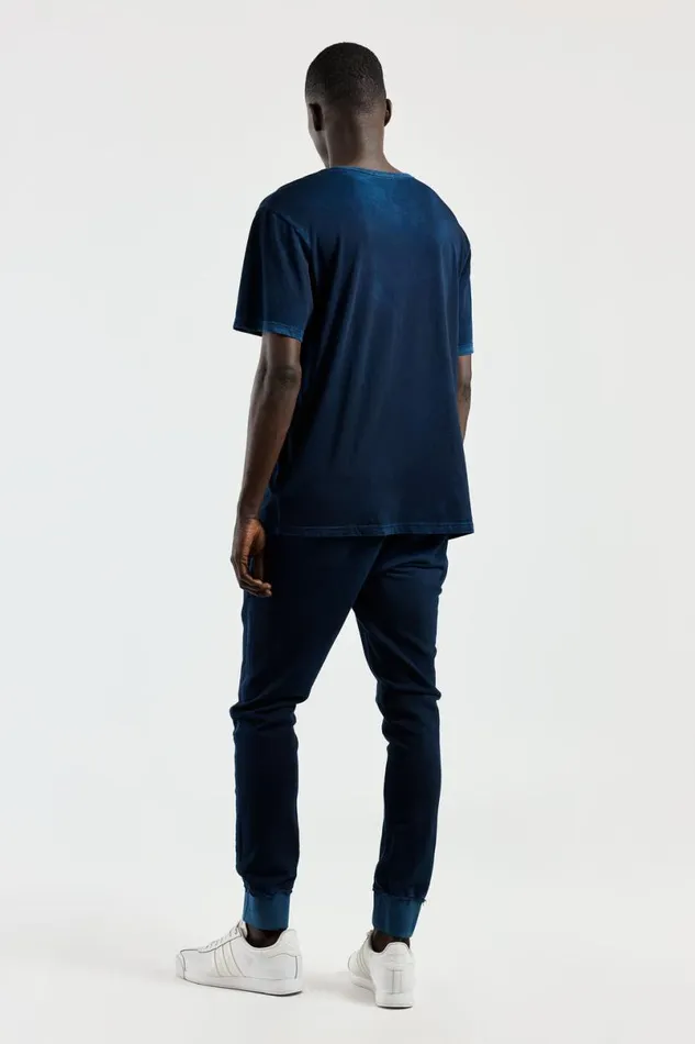 COTTON CITIZEN Classic VNeck Tee Vintage Navy Men Tees COTTON CITIZEN Classic VNeck Tee Vintage Navy Men Tees