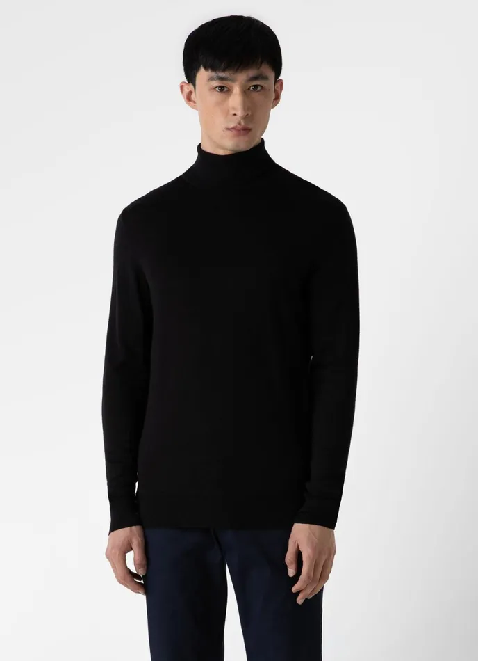 ExtraFine Merino Roll Neck Black Men SUNSPEL Knitwear