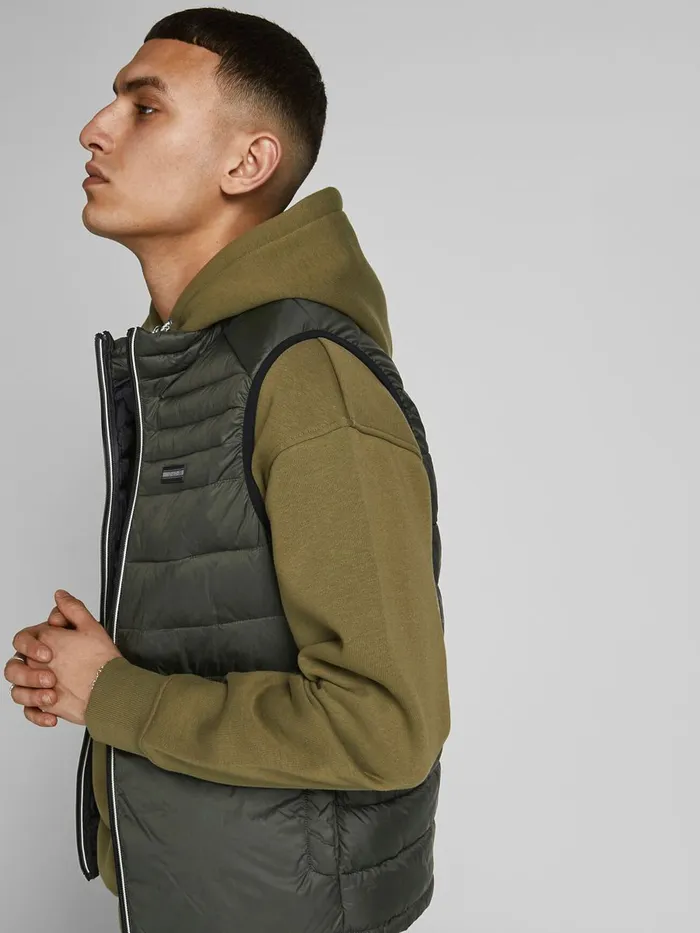 Jackets JACK and JONES Mens PADDED NYLON GILET Green Forest Night