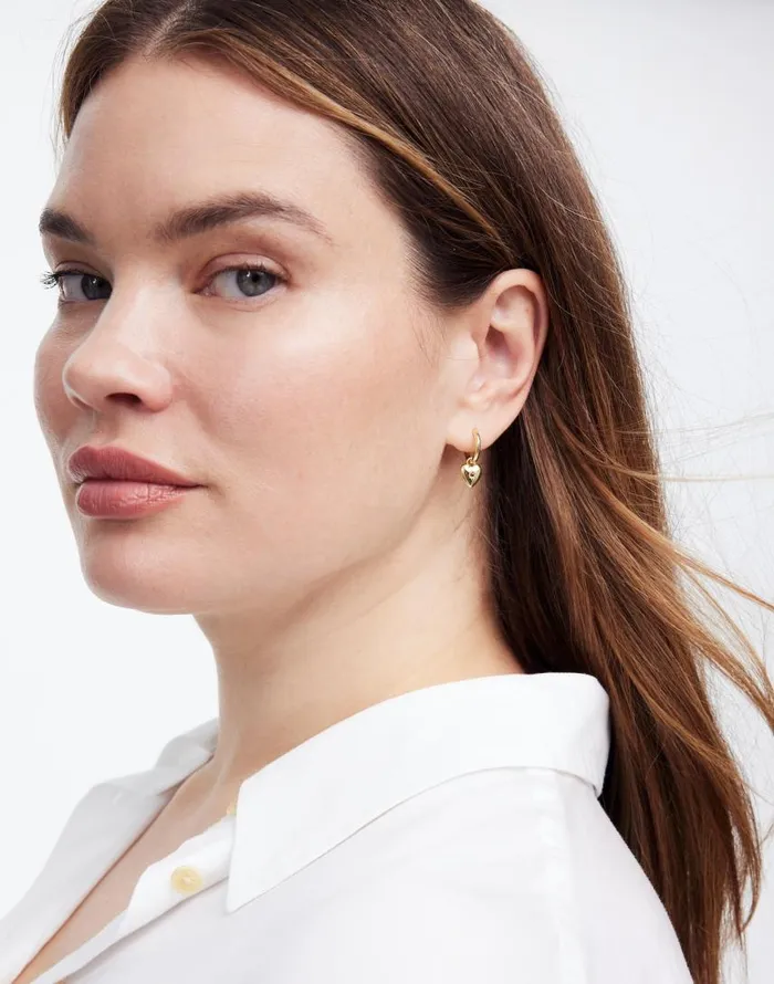 Jewelry Women Madewell Heart Charm Huggie Hoop Earrings Pale Gold