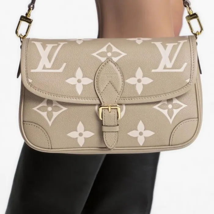 Louis Vuitton M46583 Diane Tourterelle BeigeCream 8211 Louis Vuitton Handbag Store Women Louis Vuitton Diane Bag