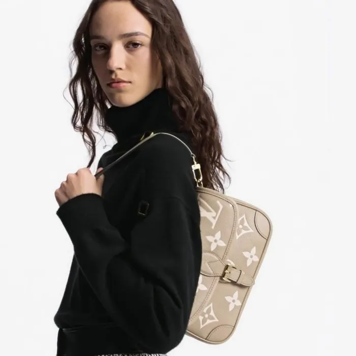 Louis Vuitton M46583 Diane Tourterelle BeigeCream 8211 Louis Vuitton Handbag Store Women Louis Vuitton Diane Bag
