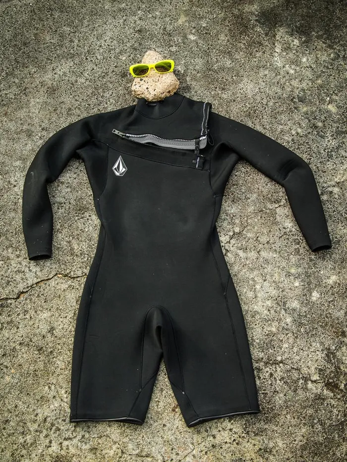 Mens Modulator 22mm Long Sleeve Springsuit 8211 Black Mens Volcom Surf Vitals