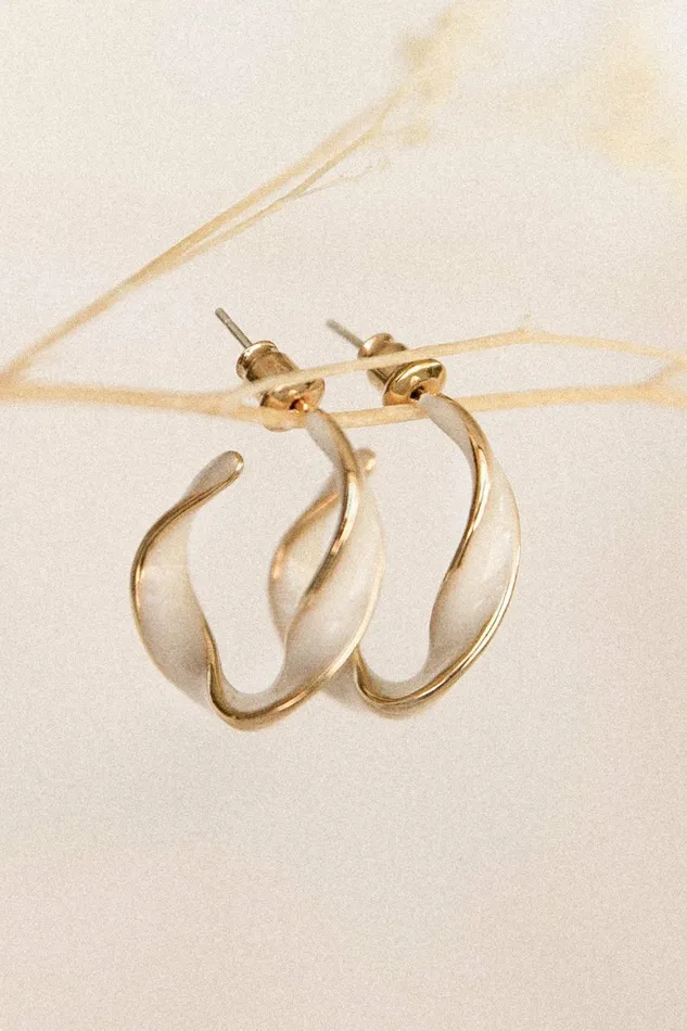 Petal and Pup Earrings Women Clementine Earrings White