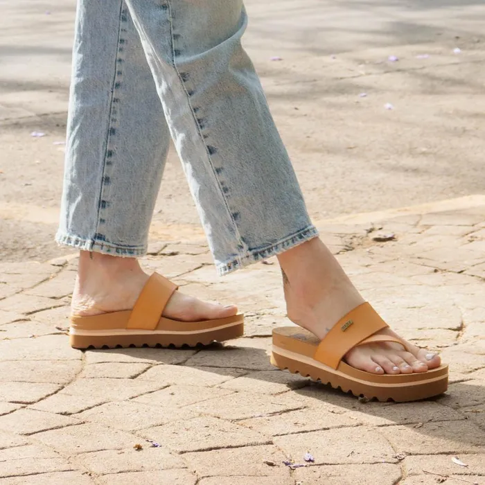 Reef Cushion Sol Hi Natural Women Flip Flops Reef Cushion Sol Hi Natural Women Flip Flops