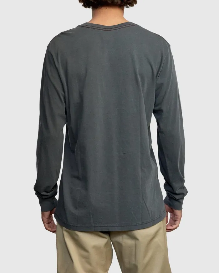 RVCA Pigment Dye Tees PTC Pigment Long Sleeve TEE Pirate Black 8211 Men