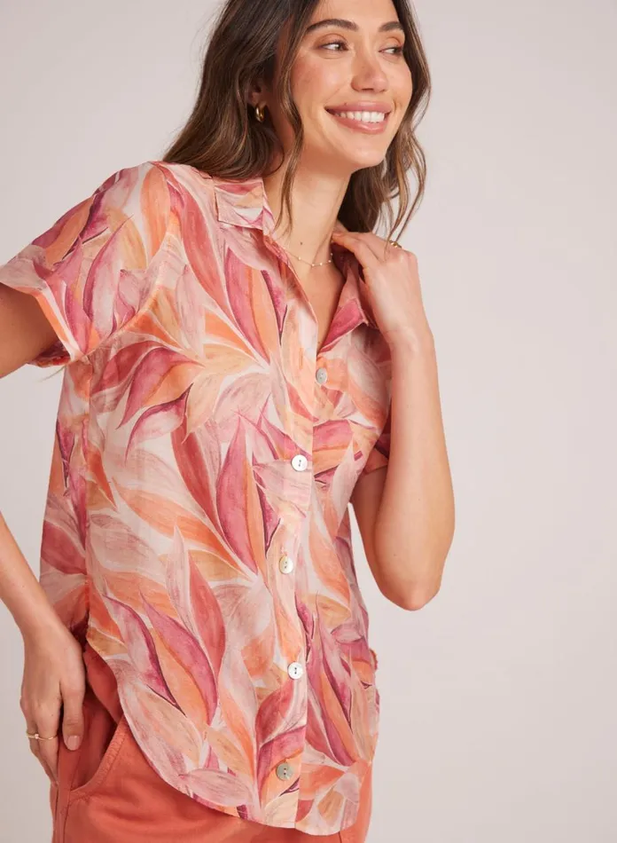 Short Sleeve Women Bella Dahl Cuffed Short Sleeve Shirt 8211 Painted Leaves Print Short Sleeve Women Bella Dahl Cuffed Short Sleeve Shirt 8211 Painted Leaves Print