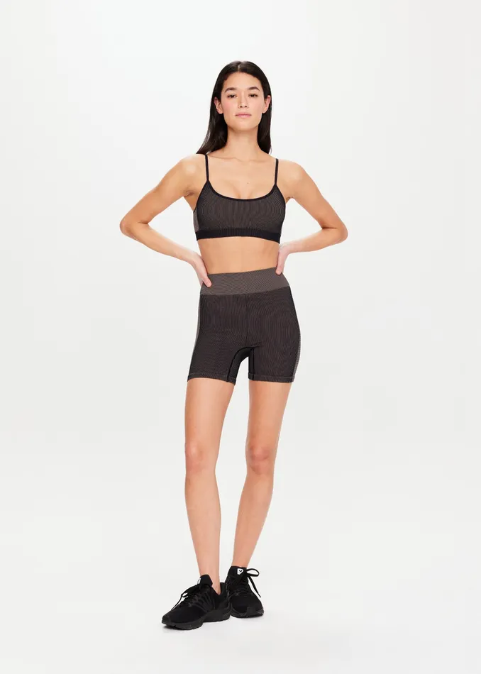 Shorts RIBBED SEAMLESS SPIN SHORT 8211 THE UPSIDE Women