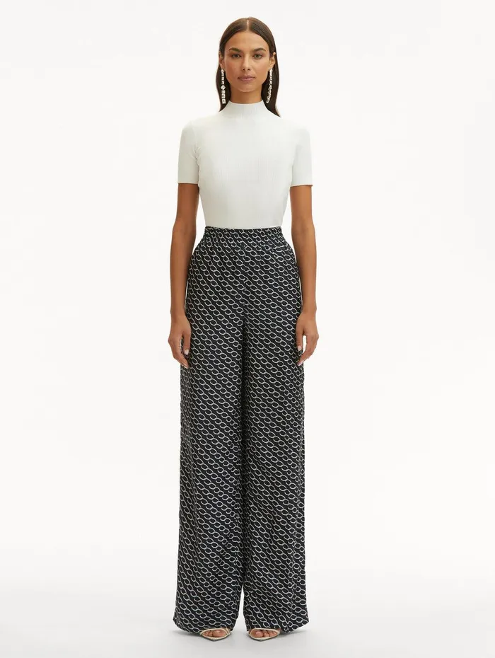 Small Oscar ChainLink Pant Ivory Navy Women Oscar De La Renta Pants and Skirts Small Oscar ChainLink Pant Ivory Navy Women Oscar De La Renta Pants and Skirts