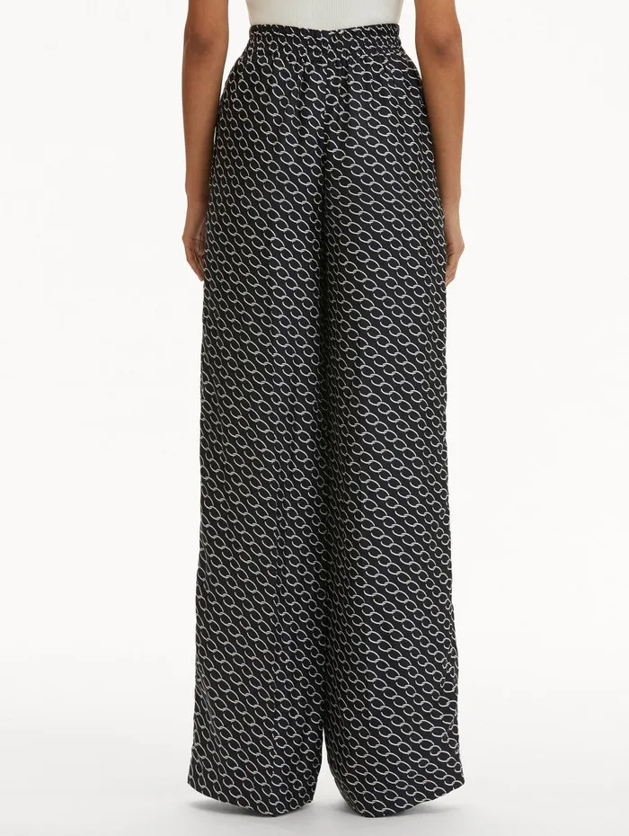 Small Oscar ChainLink Pant Ivory Navy Women Oscar De La Renta Pants and Skirts Small Oscar ChainLink Pant Ivory Navy Women Oscar De La Renta Pants and Skirts