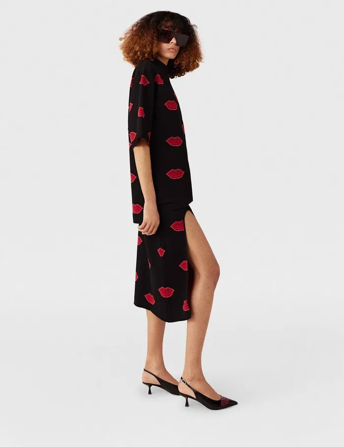 Stella McCartney Knitwear Women Lips Graphic Knit HighNeck Top Black And Red Stella McCartney Knitwear Women Lips Graphic Knit HighNeck Top Black And Red