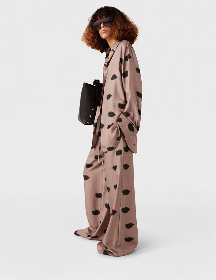 Stella McCartney Shirts And Tops Women Oversized Lips Print Shirt Ashy Mauve Stella McCartney Shirts And Tops Women Oversized Lips Print Shirt Ashy Mauve
