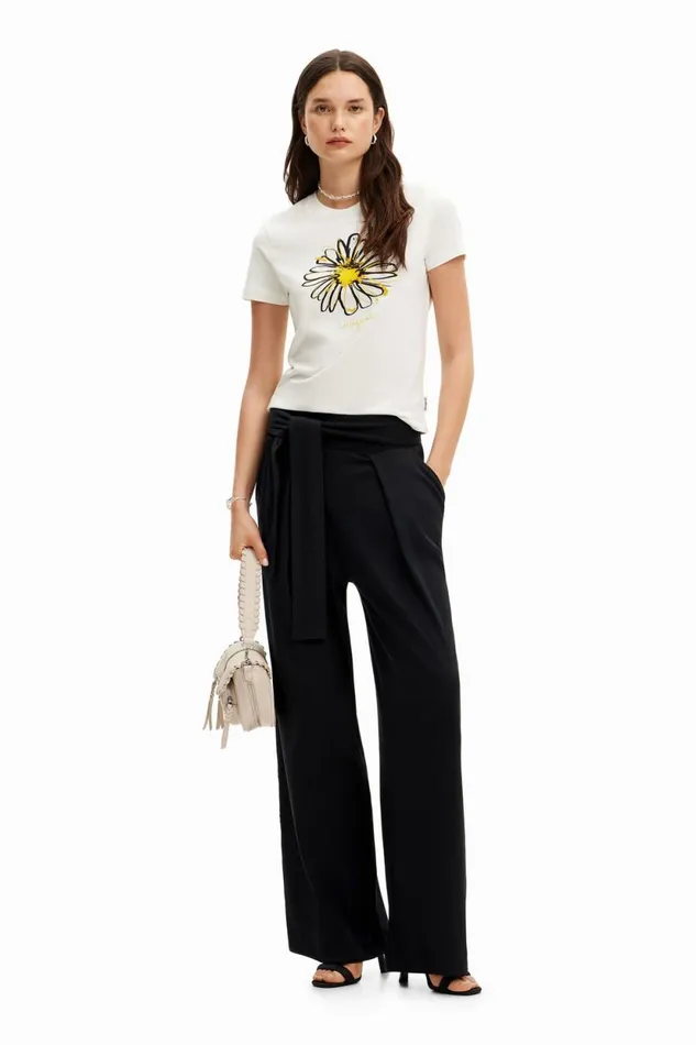 TShirts Women Desigual Daisy Illustration Tshirt White