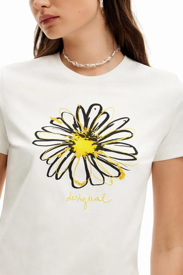 TShirts Women Desigual Daisy Illustration Tshirt White