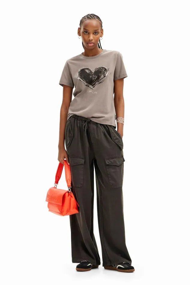 TShirts Women Desigual Heart Basic Tshirt Black