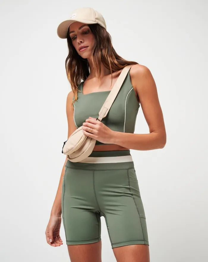 TravisMathew RUNNING WILD MOVEKNIT SHORT Agave Green Women Shorts TravisMathew RUNNING WILD MOVEKNIT SHORT Agave Green Women Shorts