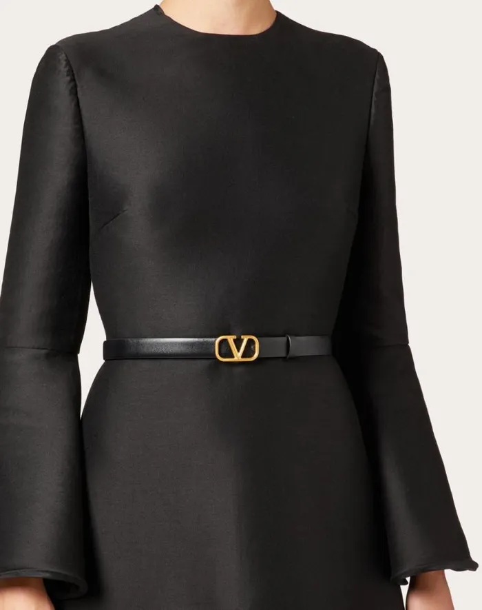 Valentino Belts Woman Reversible Vlogo Signature Belt In Glossy Calfskin 20 Mm For Woman In Smokey Beigeblack Smokey Beigeblack Valentino Belts Woman Reversible Vlogo Signature Belt In Glossy Calfskin 20 Mm For Woman In Smokey Beigeblack Smokey Beigeblack