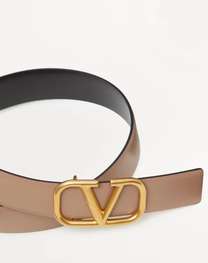 Valentino Belts Woman Reversible Vlogo Signature Belt In Glossy Calfskin 30 Mm For Woman In Smokey Beigeblack Smokey Beigeblack