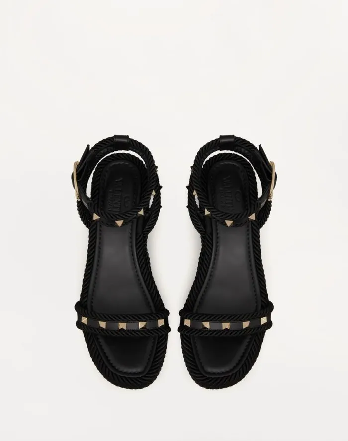 Valentino Espadrilles And Wedges Woman Rockstud Flatform Sandal In Calfskin 45mm For Woman In Poudre Poudre Valentino Espadrilles And Wedges Woman Rockstud Flatform Sandal In Calfskin 45mm For Woman In Poudre Poudre