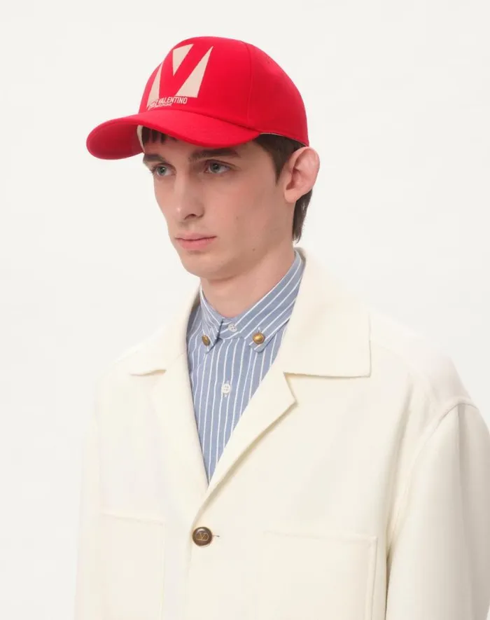 Valentino Hats And Gloves WomanMan Chez Valentino Cotton Baseball Cap With Embroidery For Man In Ivoryblack Ivoryblack Valentino Hats And Gloves WomanMan Chez Valentino Cotton Baseball Cap With Embroidery For Man In Ivoryblack Ivoryblack