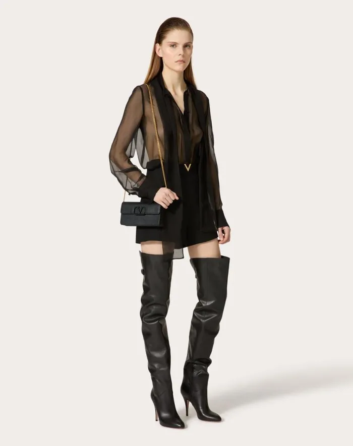 Valentino Mini Bags Woman Vlogo Signature Grainy Calfskin Wallet With Chain For Woman In Black Black