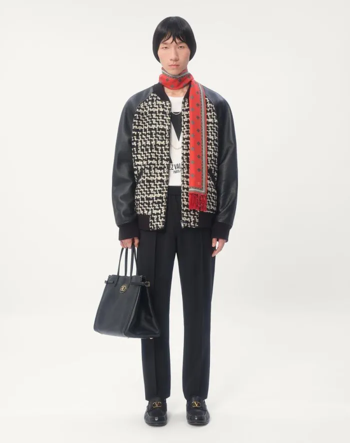 Valentino Pants And Shorts Man Wool Pants For Man In Dark Blue Dark Blue Valentino Pants And Shorts Man Wool Pants For Man In Dark Blue Dark Blue