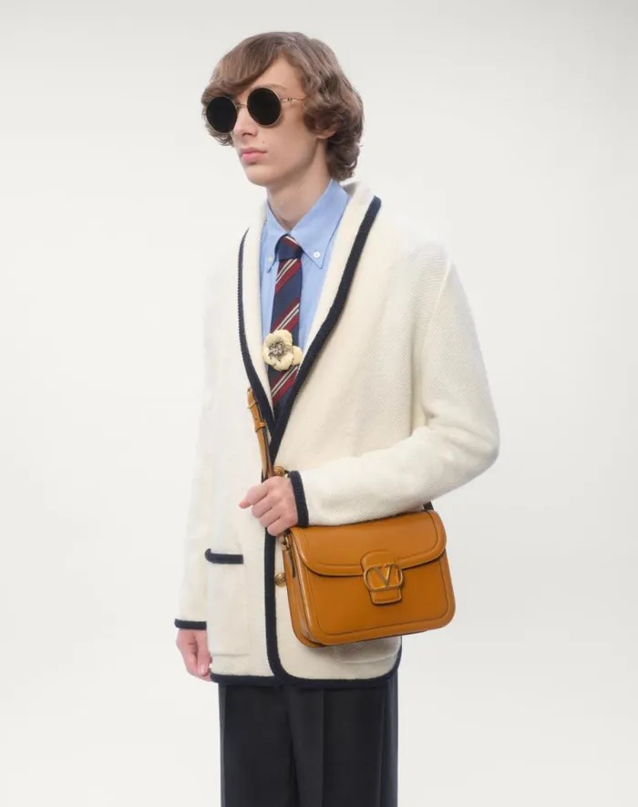 Valentino Shoulder Bags Man Valentino Garavani 9to5 Smooth Calfskin Shoulder Bag For Man In Black Black Valentino Shoulder Bags Man Valentino Garavani 9to5 Smooth Calfskin Shoulder Bag For Man In Black Black