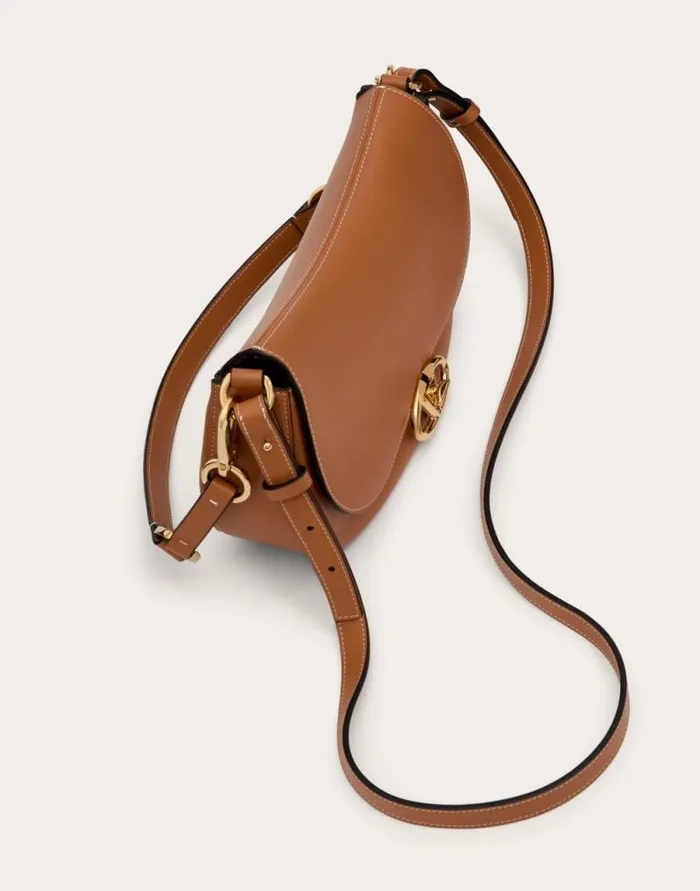 Valentino Shoulder Bags Woman Small Valentino Garavani Ohval Shoulder Bag In Nappa Calfskin For Woman In Ivory Ivory