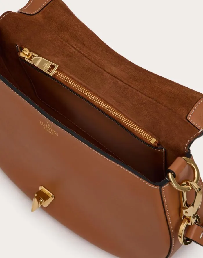 Valentino Shoulder Bags Woman Small Valentino Garavani Ohval Shoulder Bag In Nappa Calfskin For Woman In Ivory Ivory
