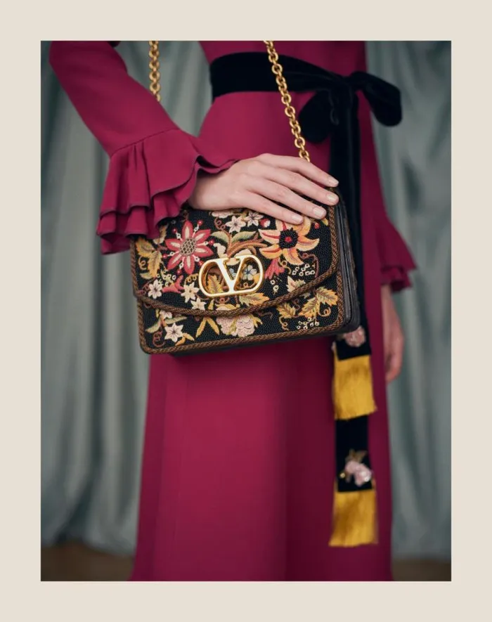Valentino Shoulder Bags Woman Valentino Garavani Vain Embroidered Shoulder Bag For Woman In Multicolorblack Multicolorblack Valentino Shoulder Bags Woman Valentino Garavani Vain Embroidered Shoulder Bag For Woman In Multicolorblack Multicolorblack