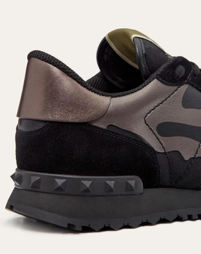 Valentino Sneakers Man Rockrunner Camouflage Noir Metallic Sneaker For Man In Black Black Valentino Sneakers Man Rockrunner Camouflage Noir Metallic Sneaker For Man In Black Black