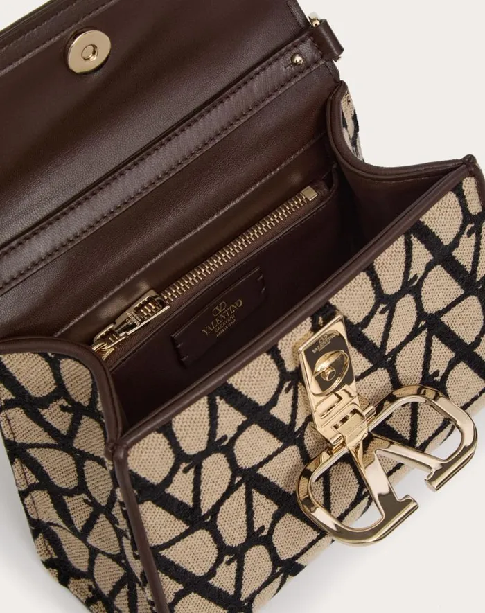 Valentino Top Handle Bags Woman Valentino Garavani Vsling Small Toile Iconographe Handbag For Woman In Beigeblack Beigeblack Valentino Top Handle Bags Woman Valentino Garavani Vsling Small Toile Iconographe Handbag For Woman In Beigeblack Beigeblack