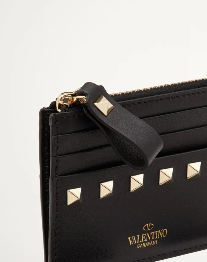Valentino Wallets And Small Leather Goods Woman Rockstud Calfskin Cardholder With Zipper For Woman In Poudre Poudre Valentino Wallets And Small Leather Goods Woman Rockstud Calfskin Cardholder With Zipper For Woman In Poudre Poudre