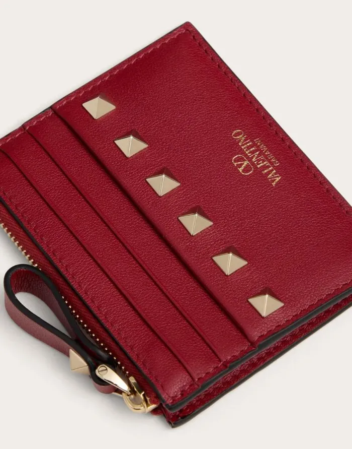 Valentino Wallets And Small Leather Goods Woman Rockstud Calfskin Cardholder With Zipper For Woman In Poudre Poudre Valentino Wallets And Small Leather Goods Woman Rockstud Calfskin Cardholder With Zipper For Woman In Poudre Poudre