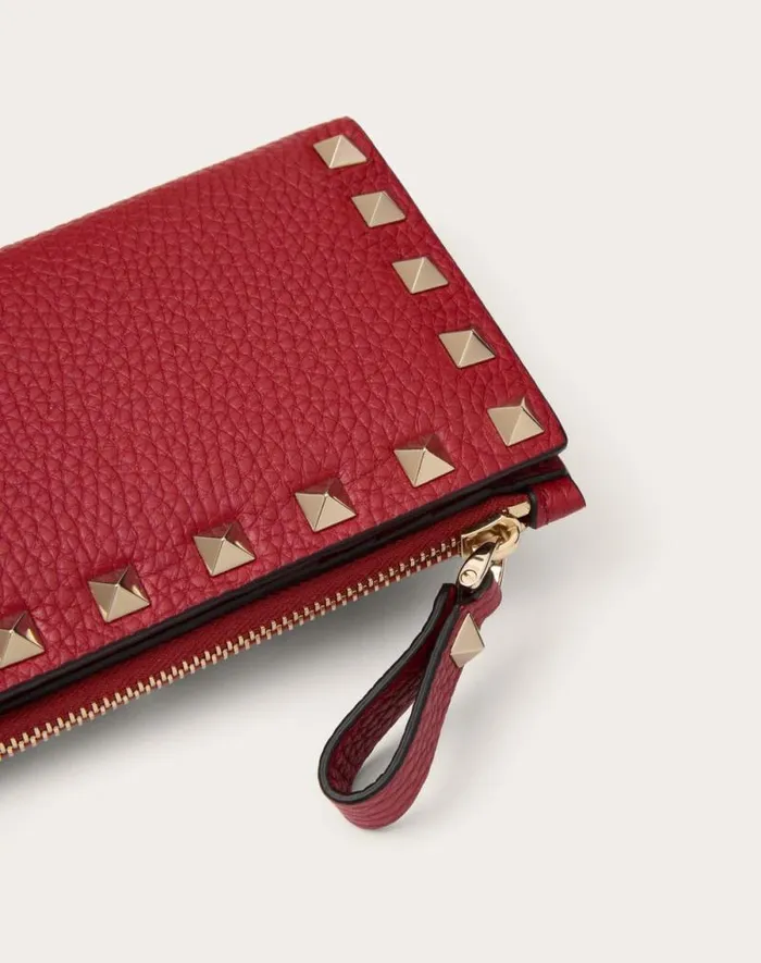 Valentino Wallets And Small Leather Goods Woman Rockstud Grainy Calfskin Cardholder With Zipper For Woman In Black Black Valentino Wallets And Small Leather Goods Woman Rockstud Grainy Calfskin Cardholder With Zipper For Woman In Black Black