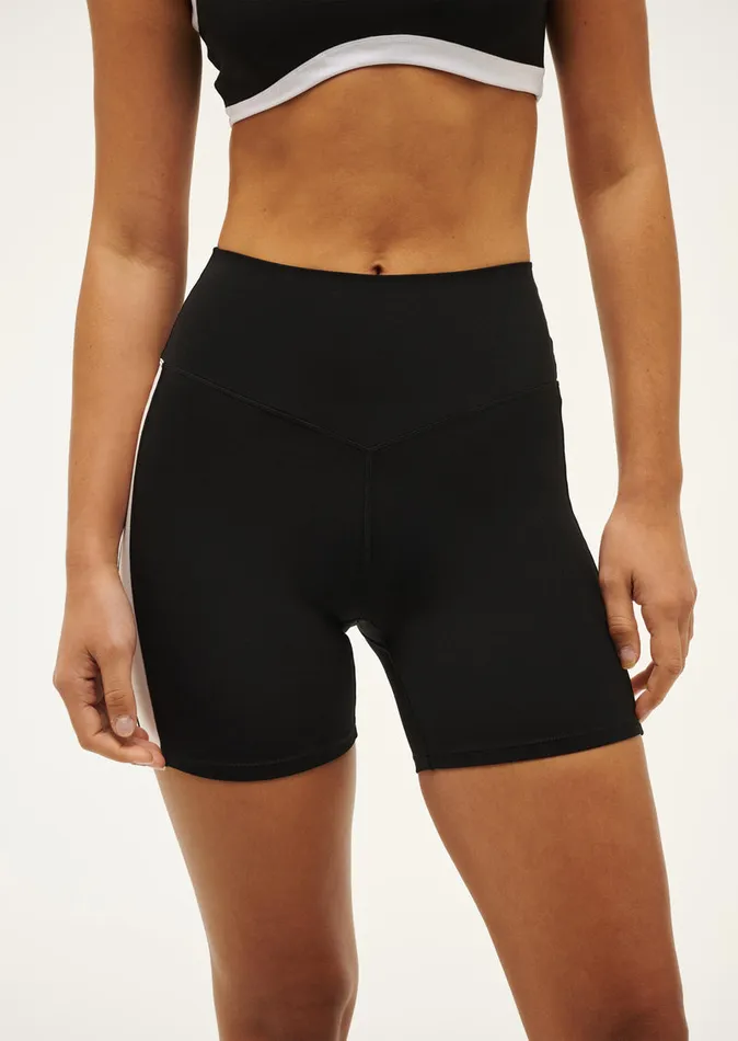 Women ActivewearShorts PE Nation FREE PLAY 58243 BIKE SHORT IN BLACK OPTIC WHITE