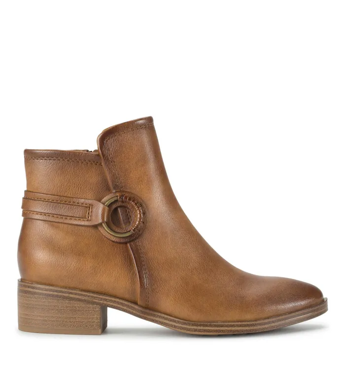 Women Baretraps Booties Maddy Bootie Cognac