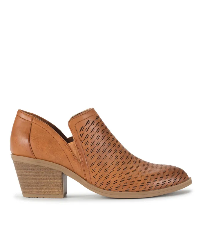 Women Baretraps Booties Slaine Ankle Bootie Cognac