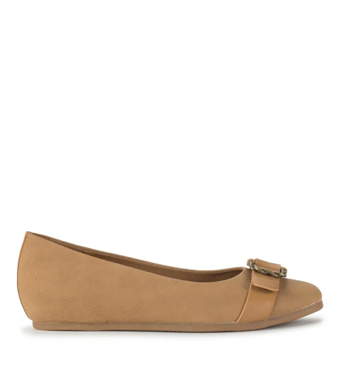 Women Baretraps Flats and Loafers Colette Flat Sandstone