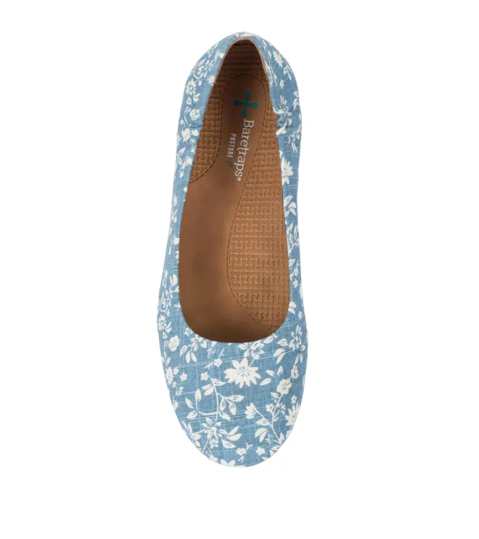 Women Baretraps Flats and Loafers Prim Slip On Bluewhite Flower Canvas