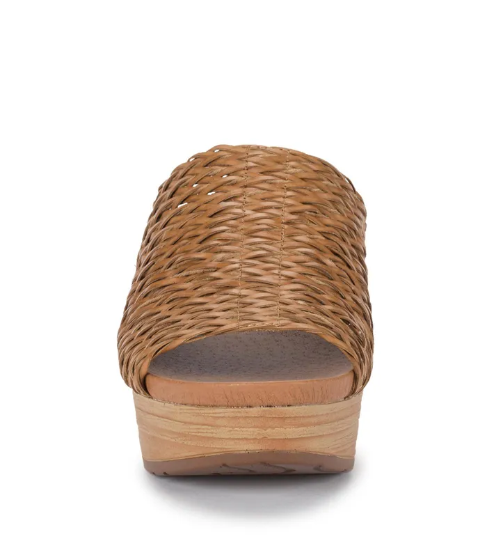 Women Baretraps Slides and Slip On Sandals Macauley Wedge Slide Sandal Auburn