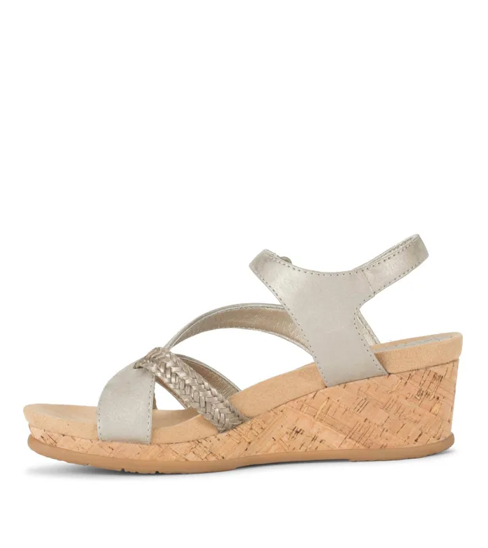 Women Baretraps Wedge Sandals Farah Wedge Sandal Champagne