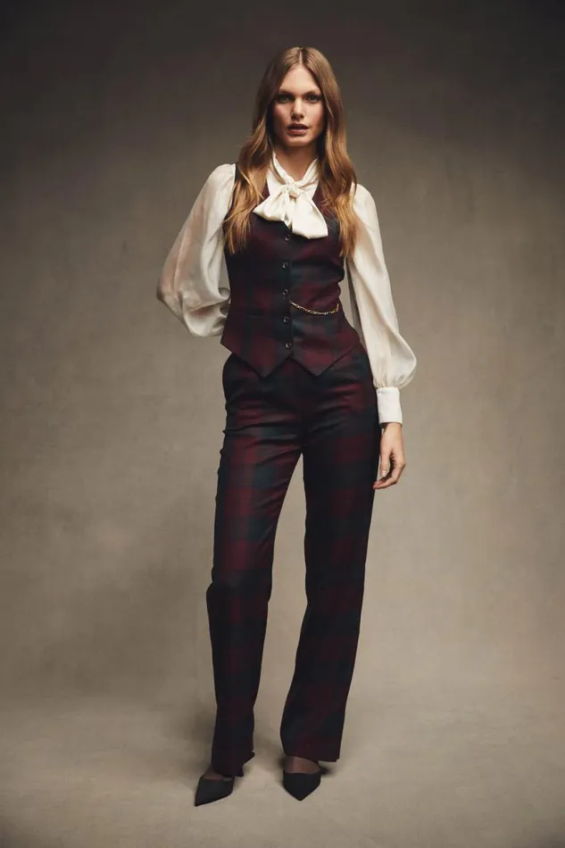 Women In Stock Tailoring Holland Cooper Hampton Waistcoat Mulberry Tartan Women In Stock Tailoring Holland Cooper Hampton Waistcoat Mulberry Tartan