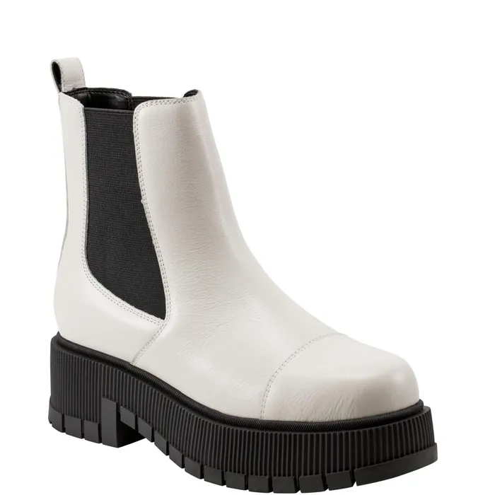 Women Marc Fisher Booties Bermida Lug Sole Bootie Chic Cream Leather